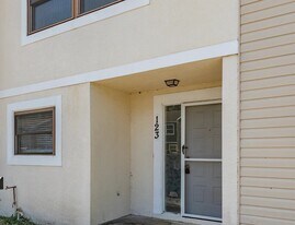 2980 S Pines Dr in Largo, FL - Building Photo