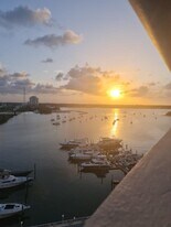 7904 West Dr in North Bay Village, FL - Building Photo