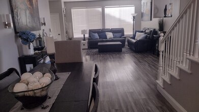 40035 Temecky Way in Murrieta, CA - Building Photo - Building Photo