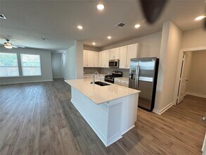 112 Corn Ln in Hutto, TX - Building Photo - Building Photo