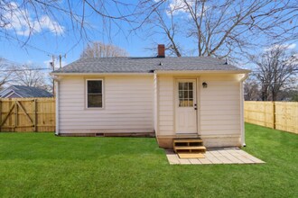 3 Leonard St in Inman, SC - Foto de edificio - Building Photo