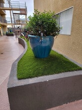 225 W. Verdugo in Burbank, CA - Foto de edificio - Building Photo