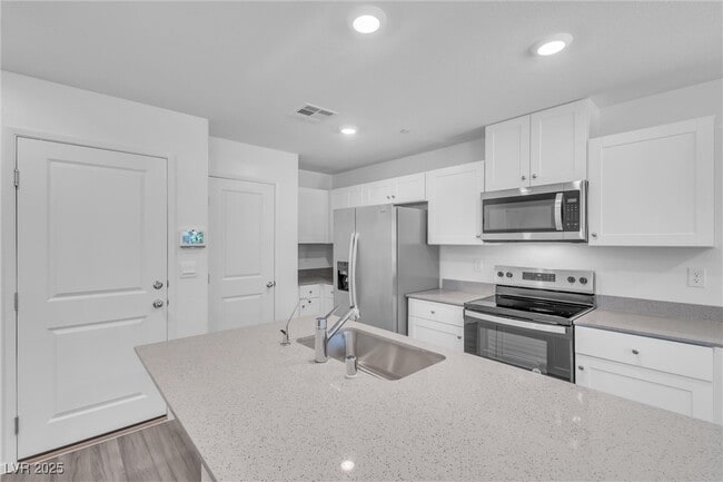 property at 1907 Brio Vis St