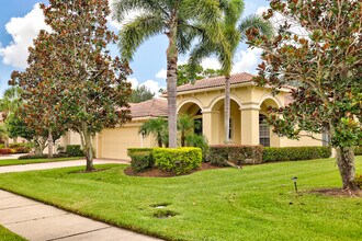 8908 Champions Way in Port St. Lucie, FL - Building Photo - Building Photo