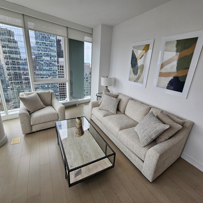 1626 Broadway-SI ID1461706P