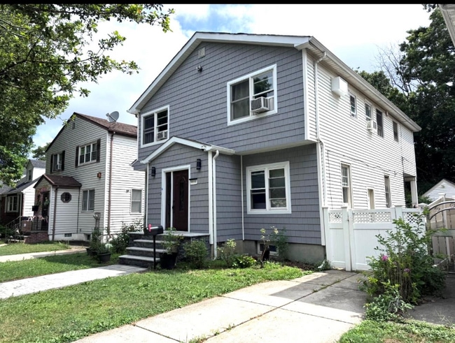 83-15-83243 243rd St
