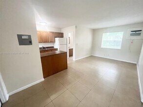 116 NE 9th St in Pompano Beach, FL - Building Photo - Building Photo