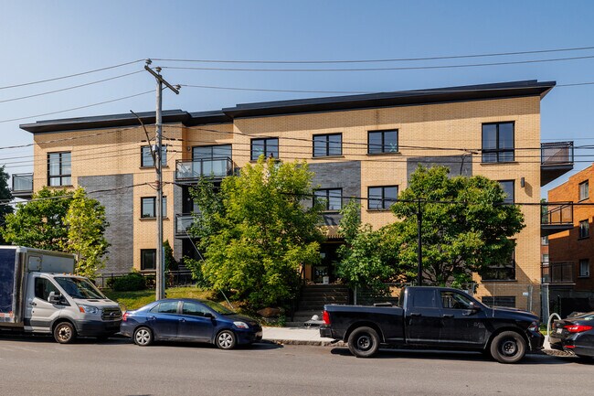 Le Cartierville 2 in Montréal, QC - Building Photo - Building Photo
