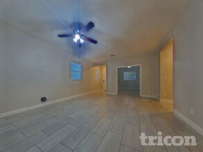 17142 W Seldon Ln in Waddell, AZ - Foto de edificio - Building Photo