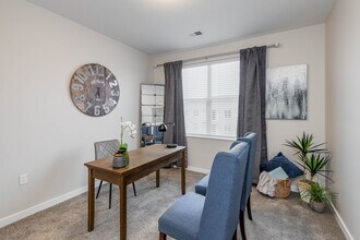 Pinnacle Pointe Apartments in Allison Park, PA - Foto de edificio - Interior Photo