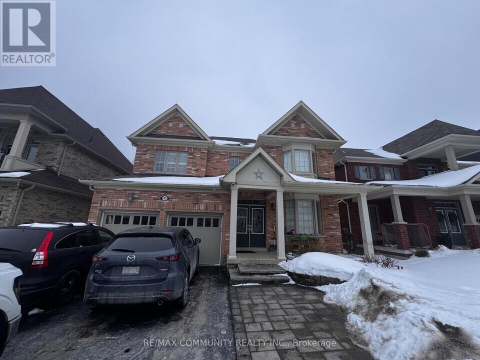43 Terry Cres in Bowmanville, ON - Building Photo