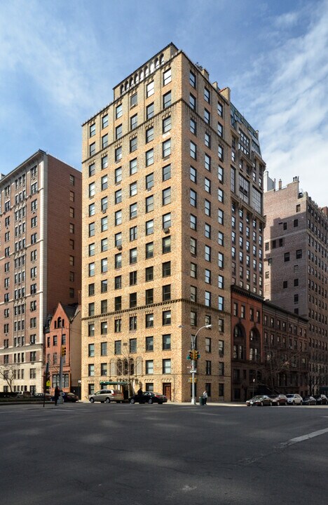 898 Park Ave in New York, NY - Building Photo