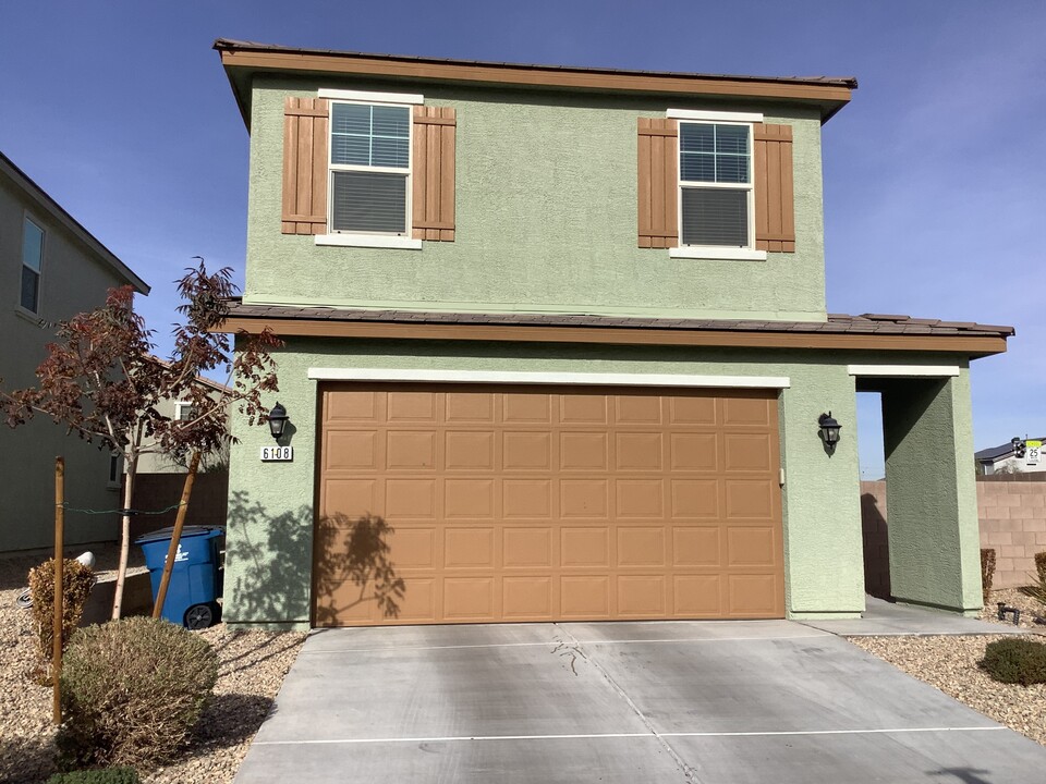 6108 Sierra Blue Ct in Las Vegas, NV - Building Photo