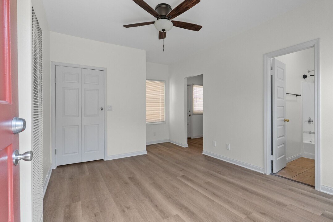 526 Magnolia Ave in Long Beach, CA - Building Photo