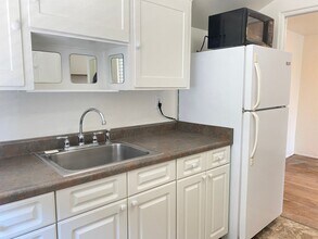 1084 1/2 Lincoln Ave in San Diego, CA - Building Photo - Building Photo