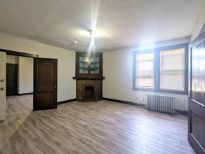 2120 Bedford Ave, Unit 2 in Pittsburgh, PA - Building Photo - Building Photo