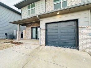 7907 NW 135th Terrace in Oklahoma City, OK - Building Photo - Building Photo