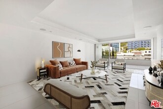 1100 Alta Loma Rd in West Hollywood, CA - Building Photo - Building Photo