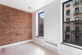 72 W 108th St in New York, NY - Building Photo - Building Photo