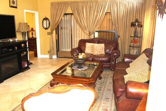 10832 Stafford Cir N in Boynton Beach, FL - Building Photo - Building Photo