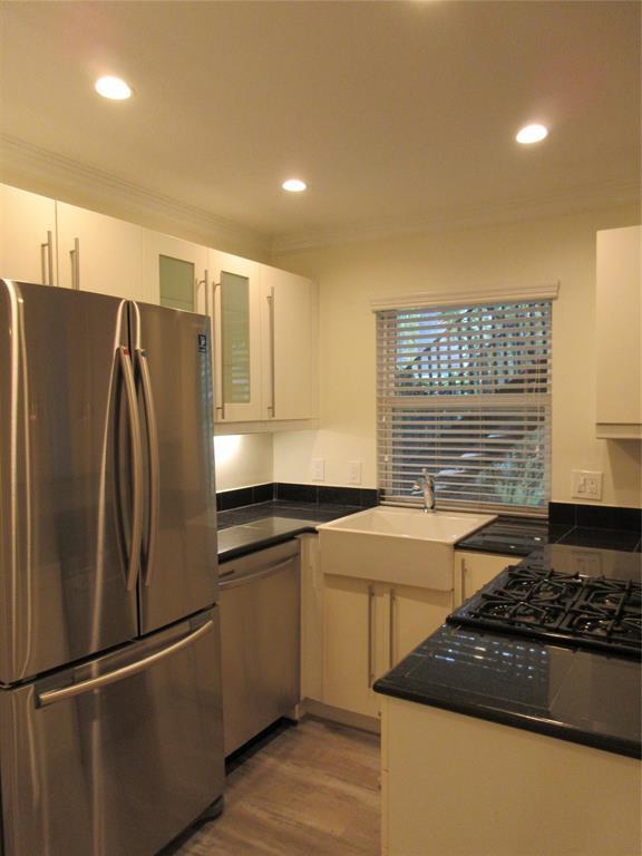 100 W 12th St in Houston, TX - Building Photo - Building Photo