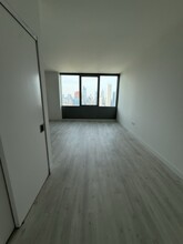 150 W Superior St, Unit 2738 in Chicago, IL - Building Photo - Building Photo