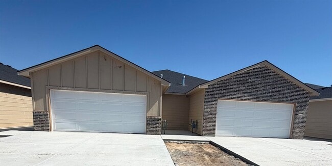 property at 1010 N Kansas St