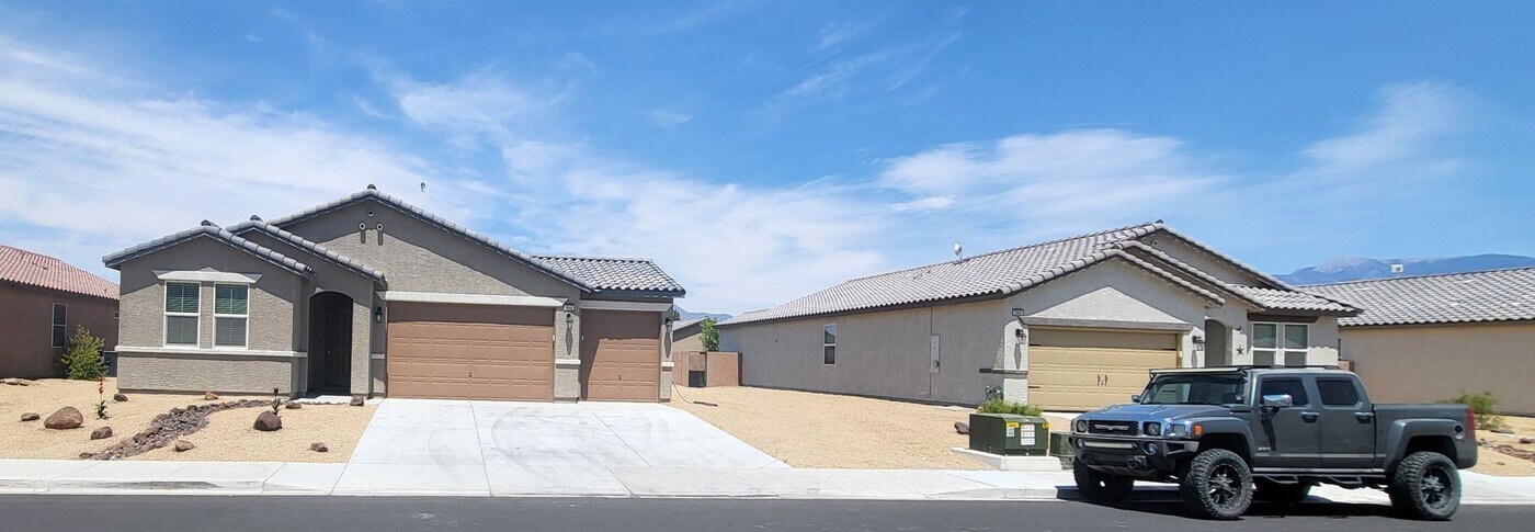 3848 Summit Ave in Pahrump, NV - Building Photo