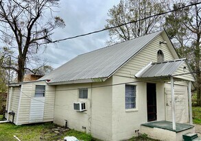2209 34th St in Gulfport, MS - Building Photo