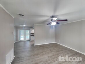 120 N Alderwood St in Winter Springs, FL - Building Photo - Building Photo