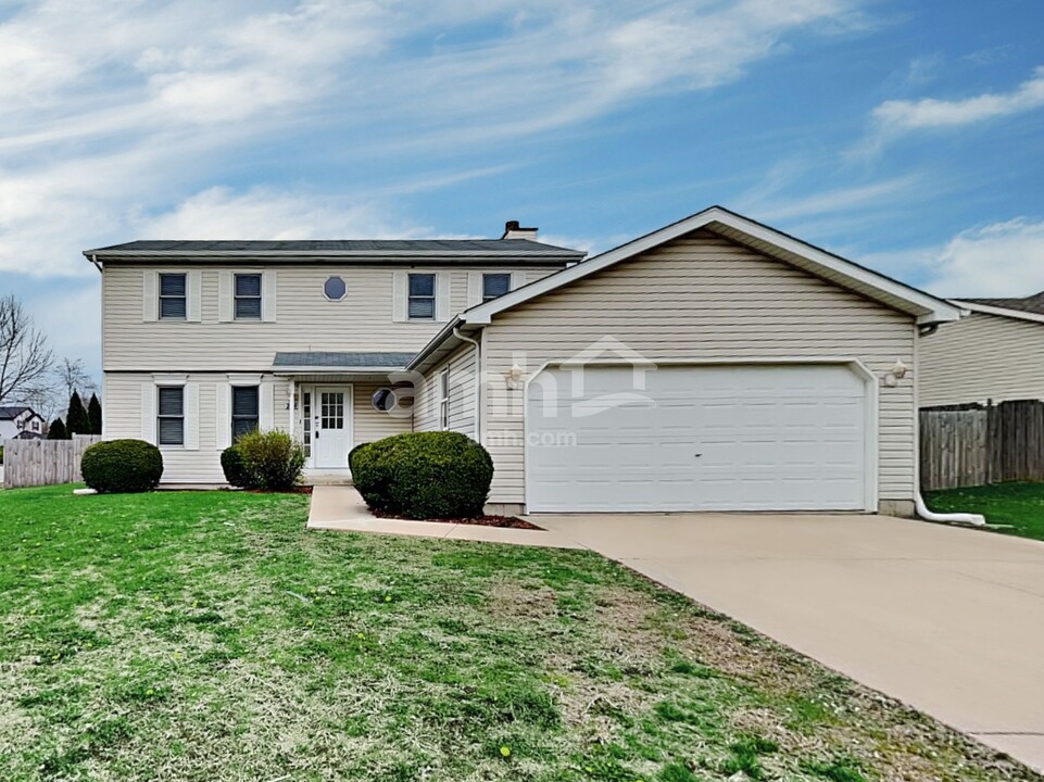 204 Brink Dr in Joliet, IL - Building Photo
