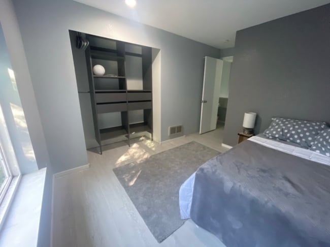 23960 58th Ct S in Kent, WA - Foto de edificio - Building Photo