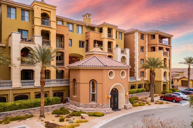 30 Via Mantova in Henderson, NV - Foto de edificio - Building Photo