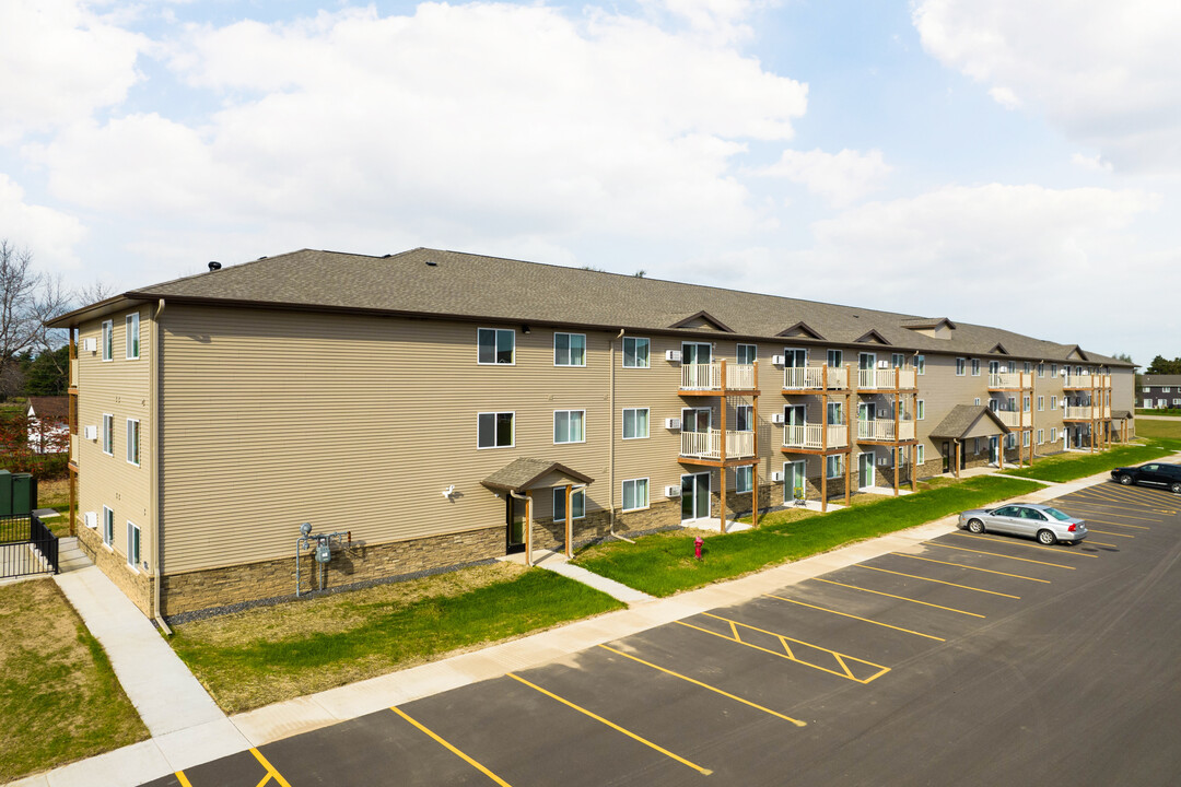 The Sands Luxury Apartments in Tomah, WI - Building Photo