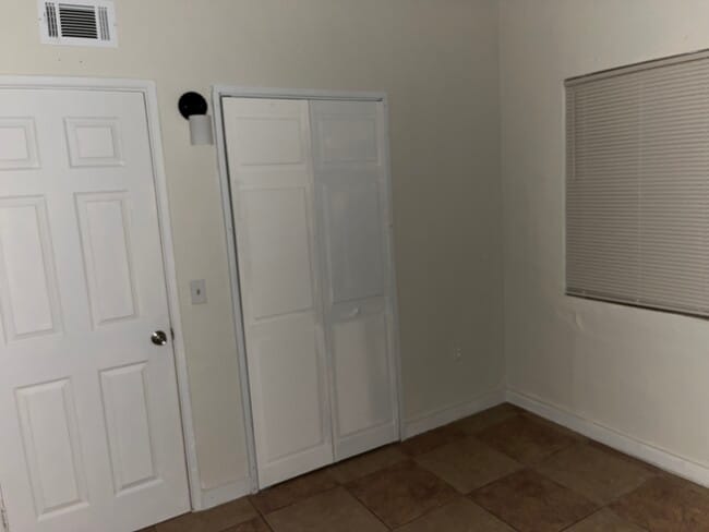 2103 Golfview Ct in Fort Pierce, FL - Foto de edificio - Building Photo