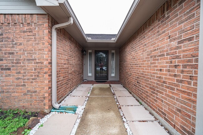 property at 3026 S Peach Hollow Cir