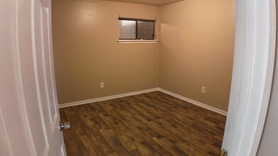 100 Highland Forest Dr in Greenwood, SC - Building Photo - Building Photo