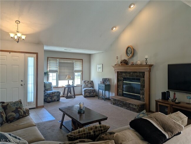 15070 Woodsong Dr in Middlefield, OH - Building Photo - Building Photo