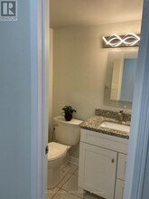 22 Berkindale Ct in Brampton, ON - Building Photo - Building Photo