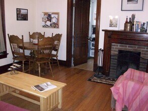 522 N Division St, Unit #1 in Ann Arbor, MI - Foto de edificio - Building Photo