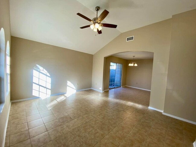 928 Birney Dr in Laredo, TX - Building Photo - Building Photo