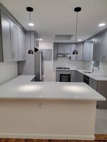 57-08 260th St in Queens, NY - Building Photo