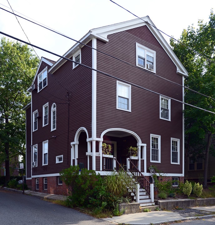 43 Jewett St in Providence, RI - Building Photo