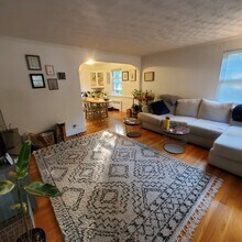 32 Payne Rd in Newton, MA - Foto de edificio - Building Photo