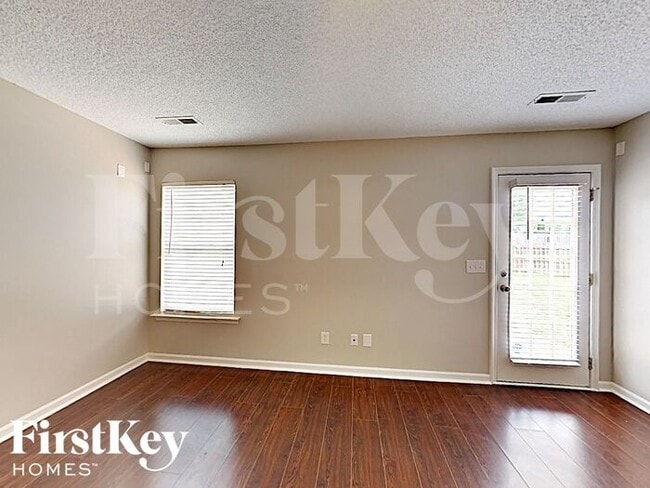 4145 Crestwood Cir in Winston-Salem, NC - Building Photo - Building Photo