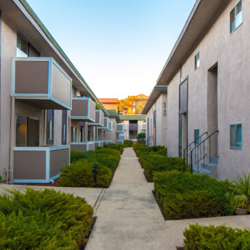 Gaines Street Apartment in San Diego, CA - Building Photo