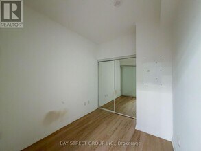 75 Canterbury Pl in Toronto, ON - Building Photo - Building Photo