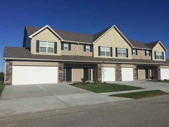 Genesis Crossing Townhomes in Kansas City, MO - Foto de edificio - Building Photo