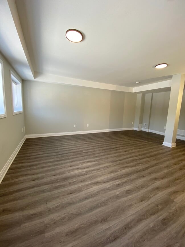 99 Franklin Trl in Barrie, ON - Building Photo - Building Photo