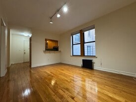 79 Haven Ave in New York, NY - Building Photo